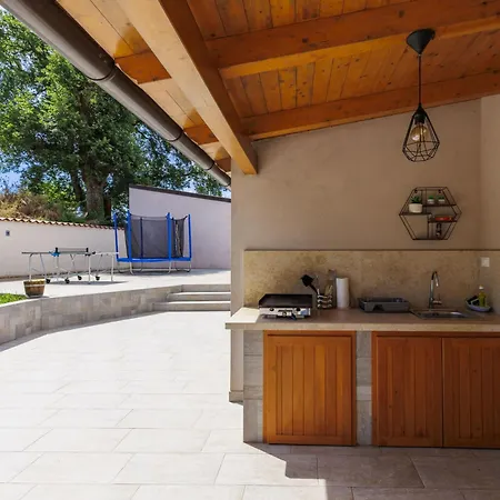 Nina By Interhome Casa vacanze Barban